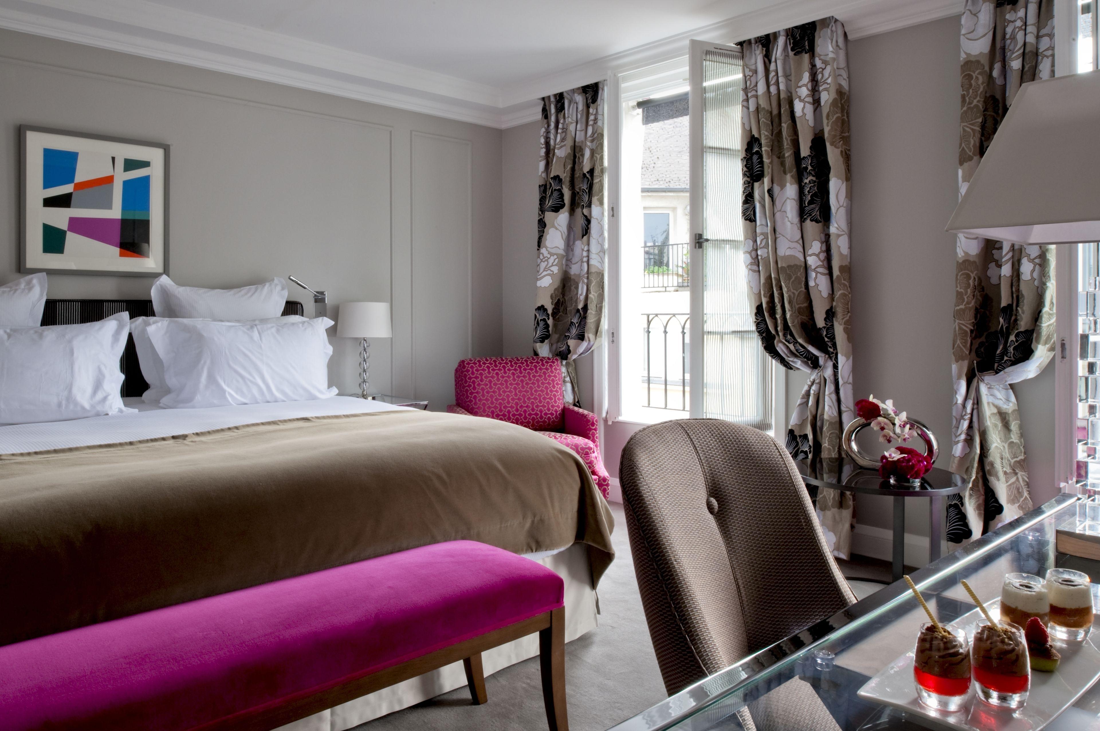 Hotel Le Burgundy Paris