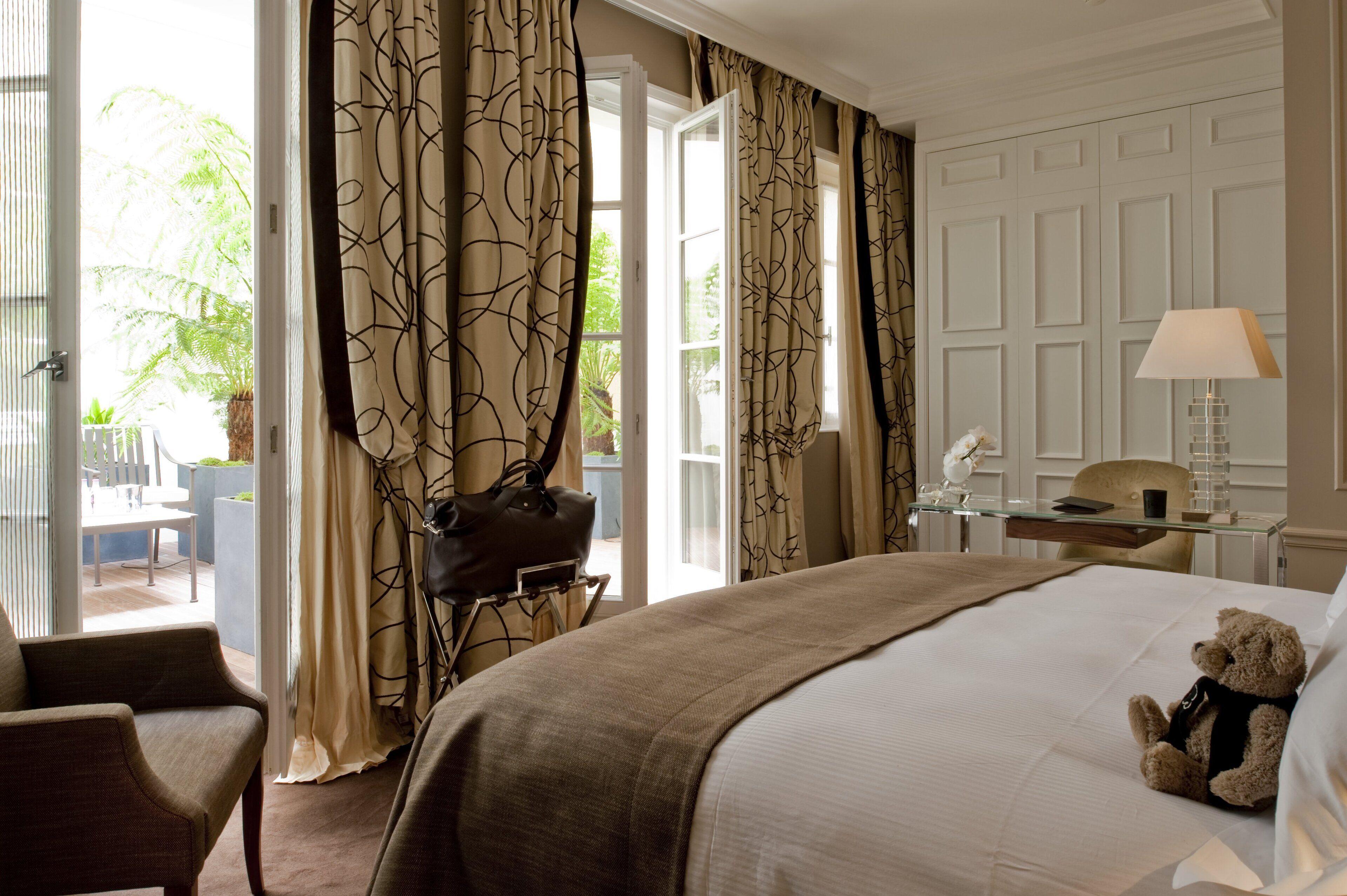 Le Burgundy Paris